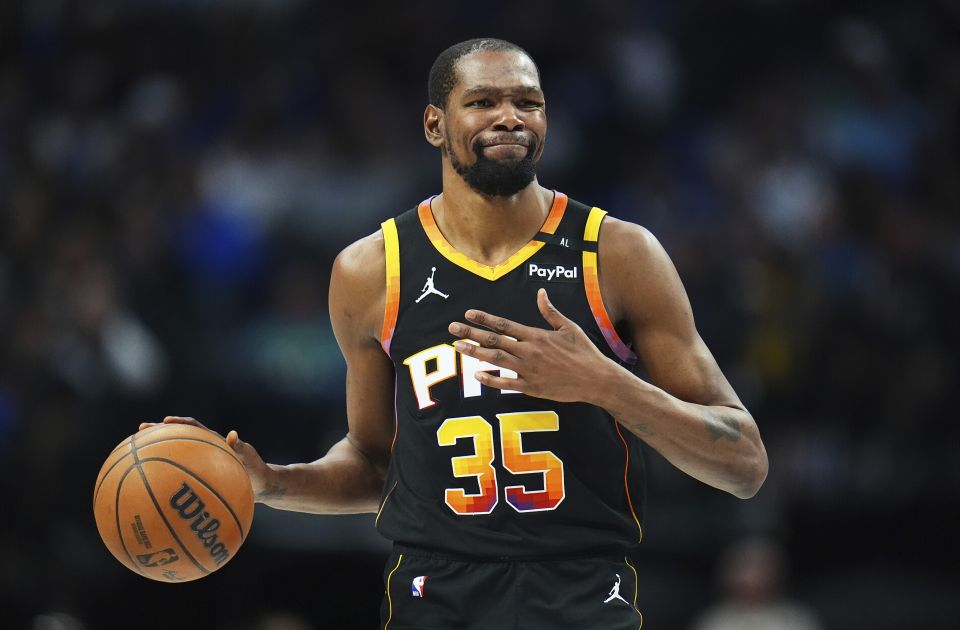 Durant iz Finiksa prelazi u Hjuston u sklopu velikog trejda Durant iz Finiksa prelazi u Hjuston u sklopu velikog trejda